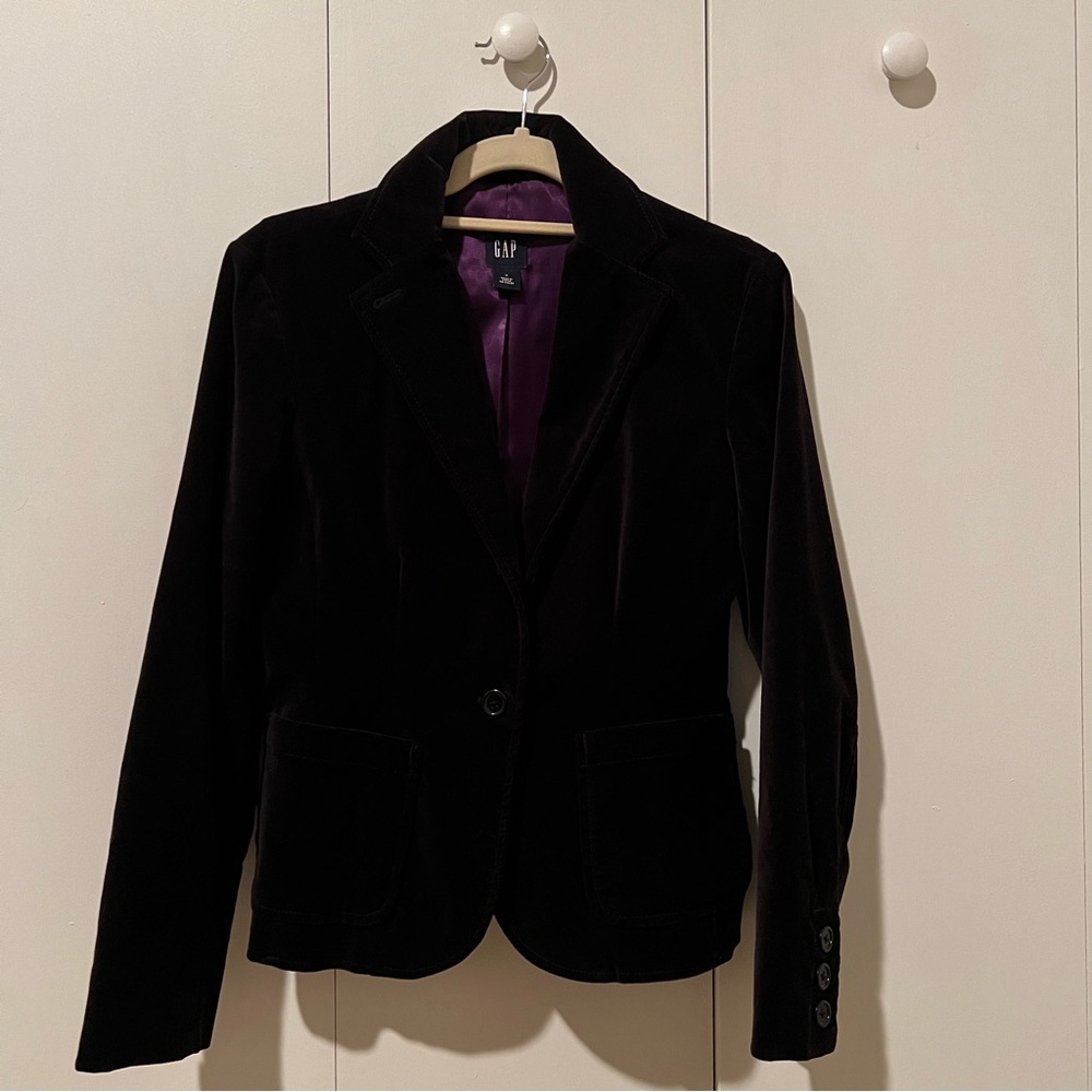 GAP Vintage style velvet blazer